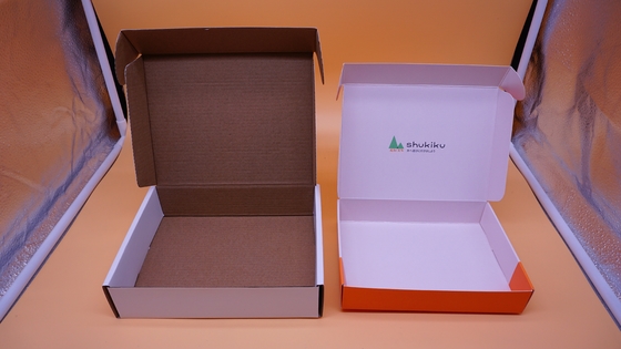 FSC Pizza Sustainable Shipping Boxes , Mailer Box With 400g C1S Material CMYK PMS Printing