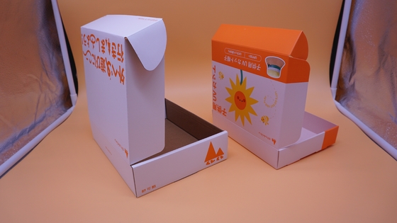 FSC Pizza Sustainable Shipping Boxes , Mailer Box With 400g C1S Material CMYK PMS Printing